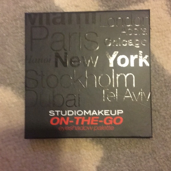 Studio Makeup Palette - Picture 2 of 3